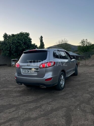 Hyundai Santa Fe-1