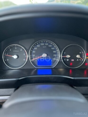 Hyundai Santa Fe-6