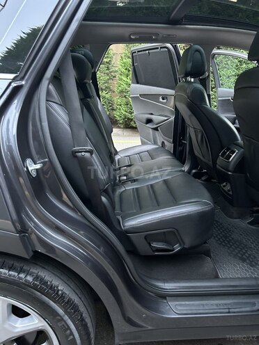 Kia Sorento-10