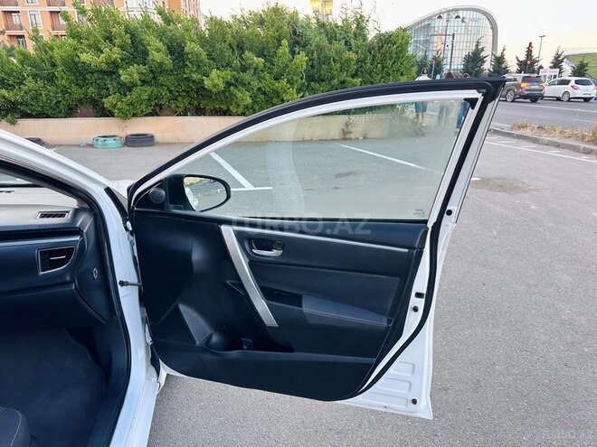 Toyota Corolla-15