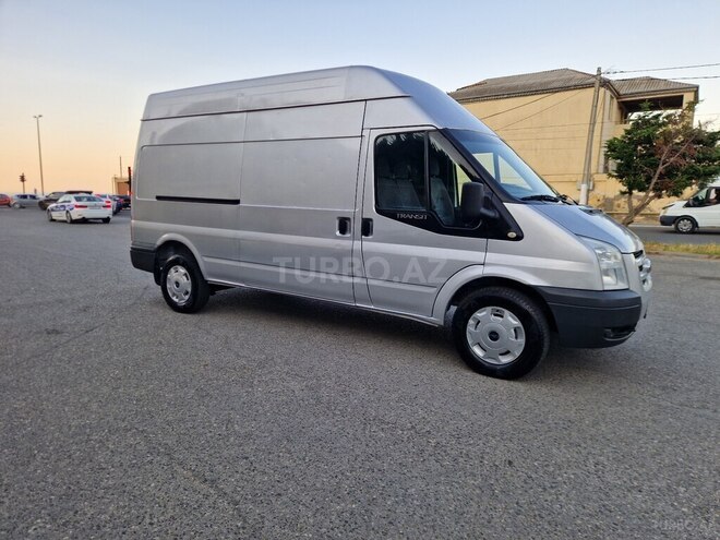 Ford Transit-2