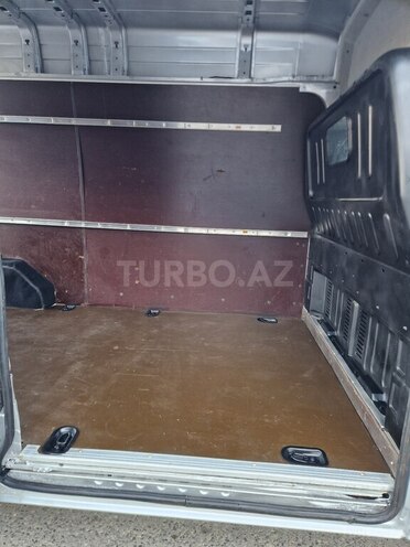 Ford Transit-5