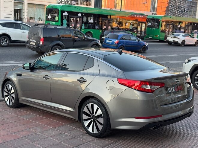Kia Optima-5