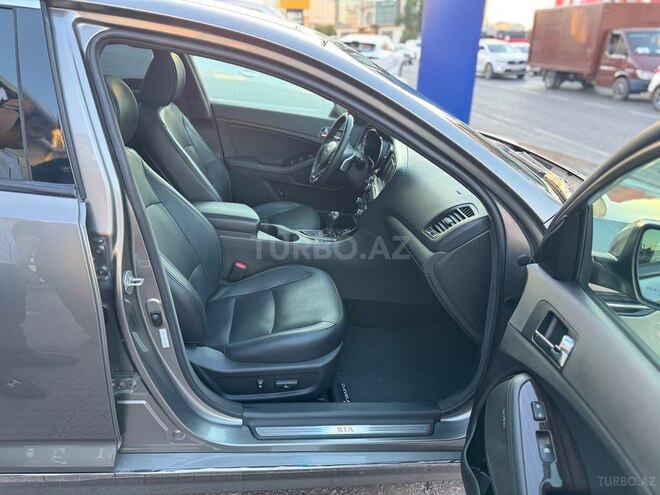 Kia Optima-16