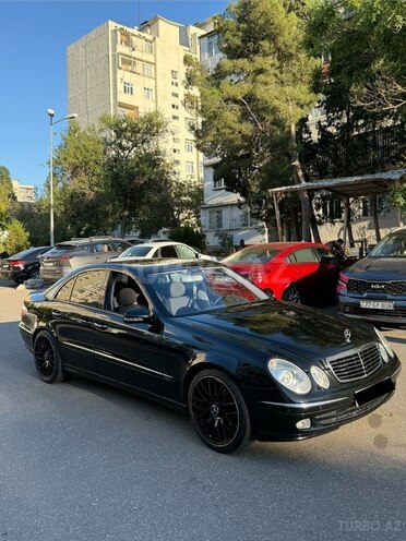 Mercedes E 240-5