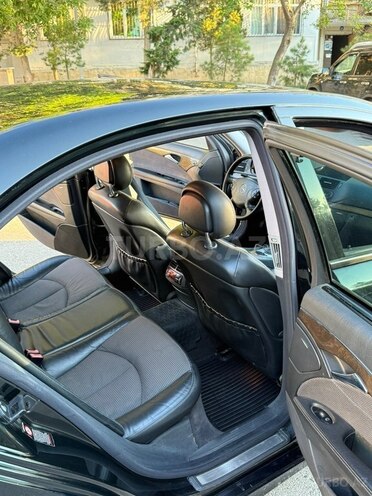 Mercedes E 240-10