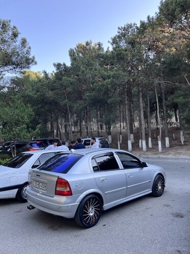 Opel Astra-2