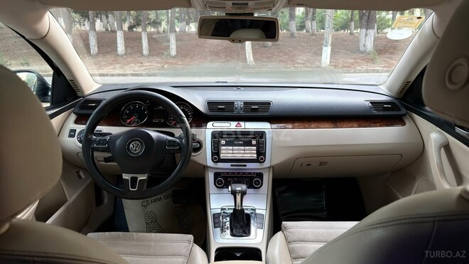 Volkswagen Passat-10