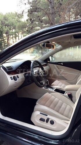 Volkswagen Passat-11