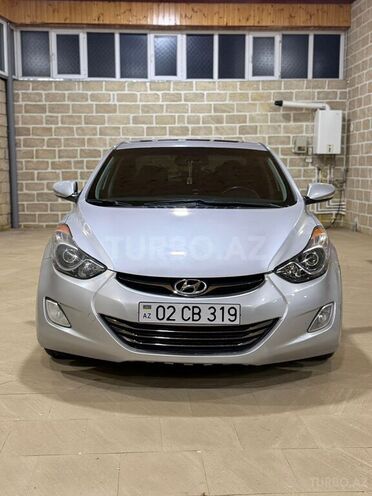 Hyundai Elantra-1