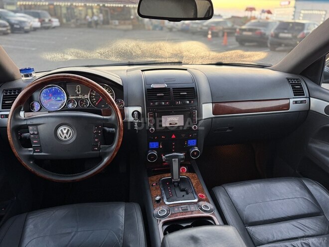 Volkswagen Touareg-13