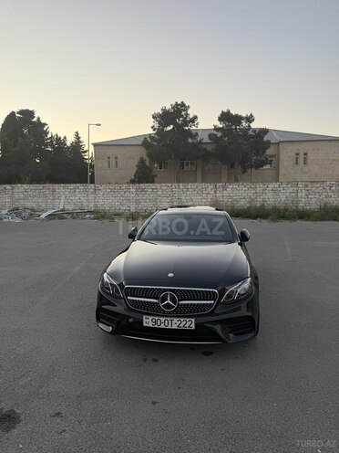 Mercedes E 300 4MATIC-2