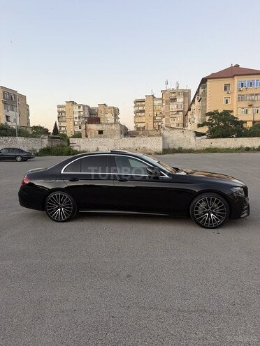 Mercedes E 300 4MATIC-6