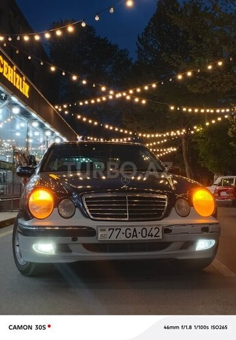 Mercedes E 220-2