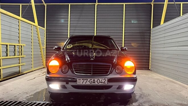 Mercedes E 220-4