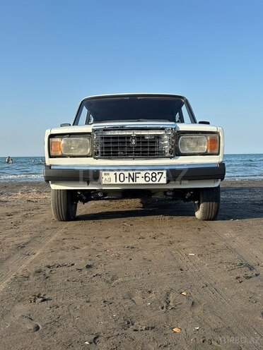 LADA (VAZ) 2107-1