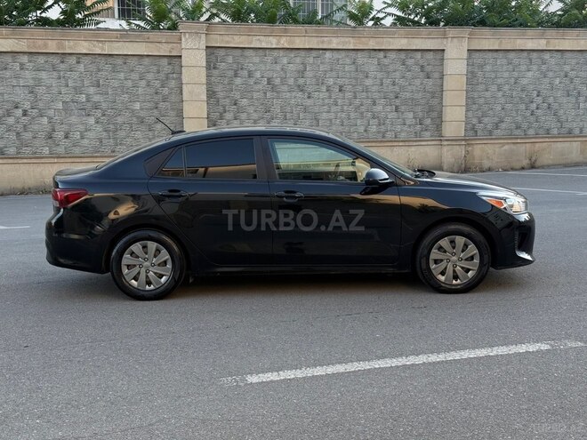 Kia Rio-4