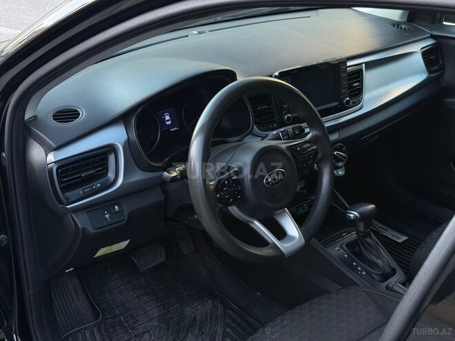 Kia Rio-10
