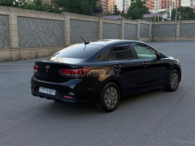 Kia Rio-5