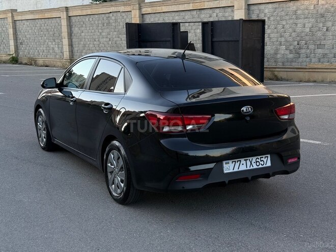 Kia Rio-7