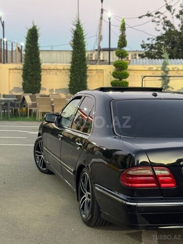 Mercedes E 240-6