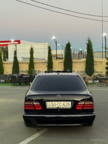 Mercedes E 240-5
