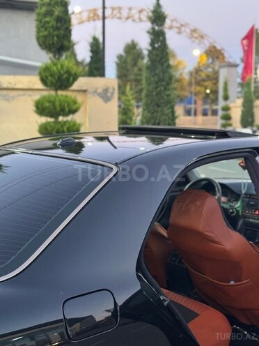Mercedes E 240-9