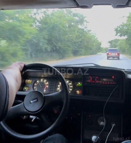 LADA (VAZ) 2107-4