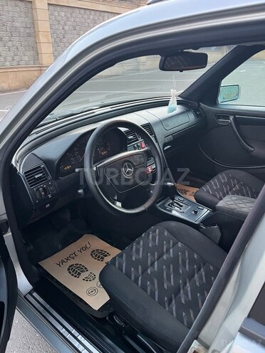 Mercedes C 220-8