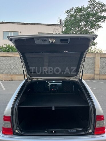 Mercedes C 220-12