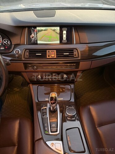 BMW 525-12
