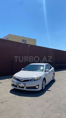 Toyota Camry-1