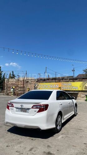 Toyota Camry-3