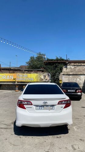 Toyota Camry-2