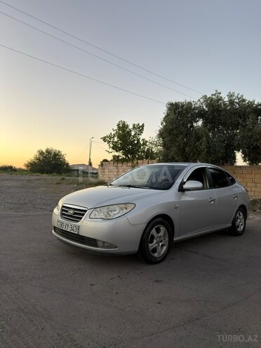 Hyundai Avante-3