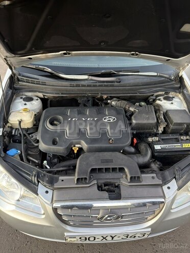 Hyundai Avante-13