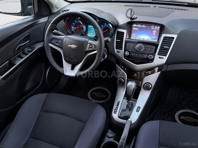 Chevrolet Cruze-11