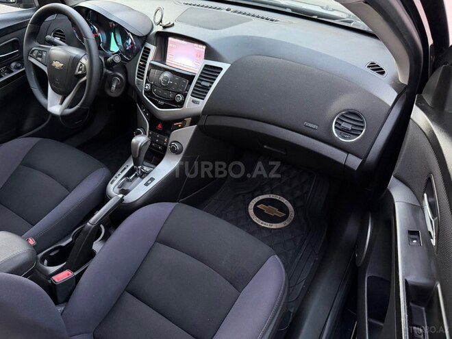Chevrolet Cruze-10