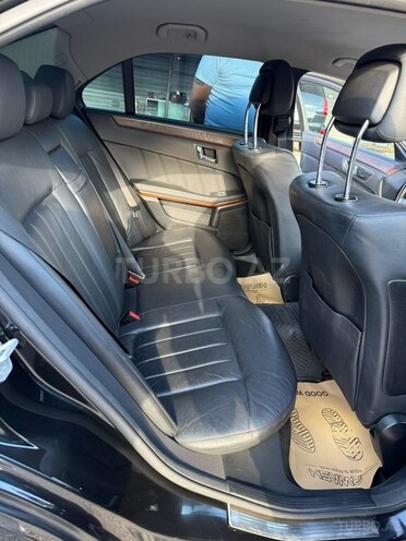 Mercedes E 300-10