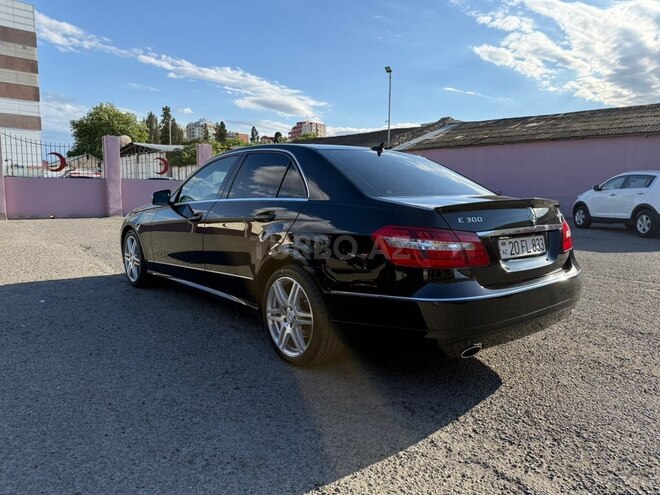 Mercedes E 300-5