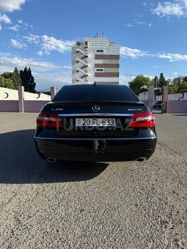 Mercedes E 300-4