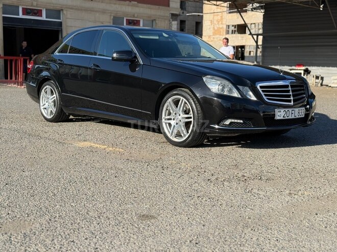 Mercedes E 300-2