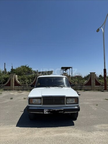 LADA (VAZ) 2107-1