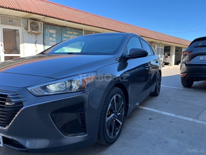 Hyundai IONIQ-2