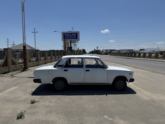 LADA (VAZ) 2107-2
