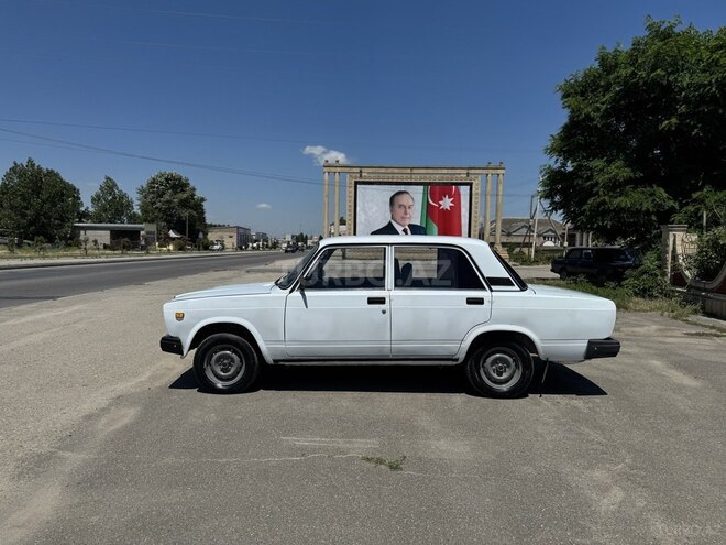 LADA (VAZ) 2107-4