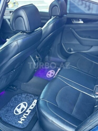 Hyundai Sonata-11