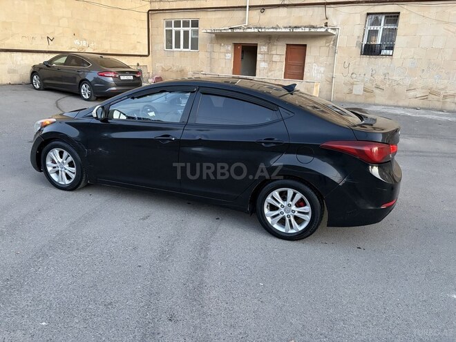 Hyundai Elantra-7