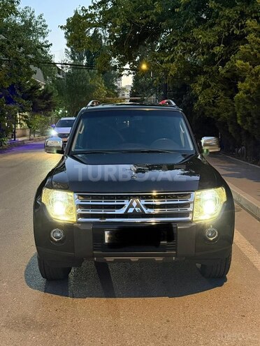 Mitsubishi Pajero-1