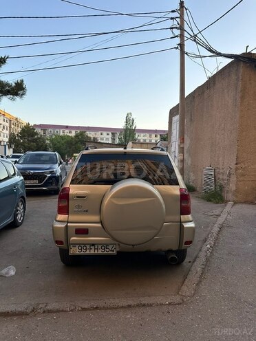 Toyota RAV4-2